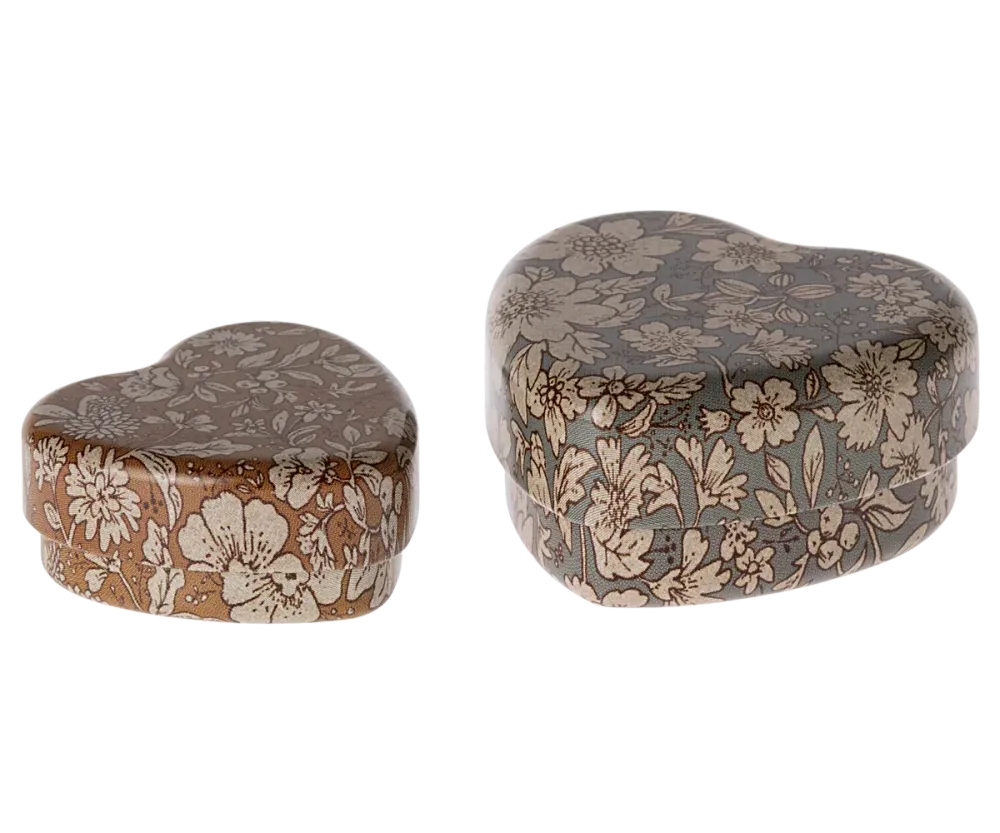 Maileg Метална кутия във формата на сърце, 2 бр. - Blue/Ocher blossom