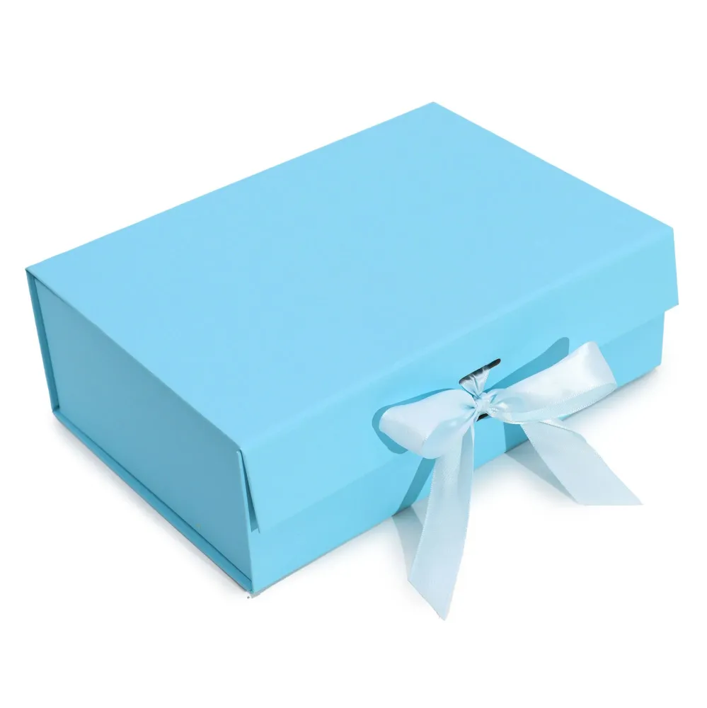 Подаръчна кутия голям плосък пакет бебешко синьо 28.2x20.2x9.2cm