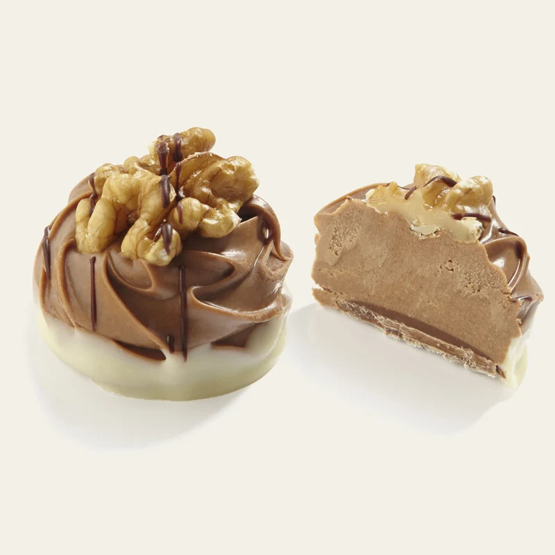 Belgian Chocolatier Лешников крем и цял орех 1 брой