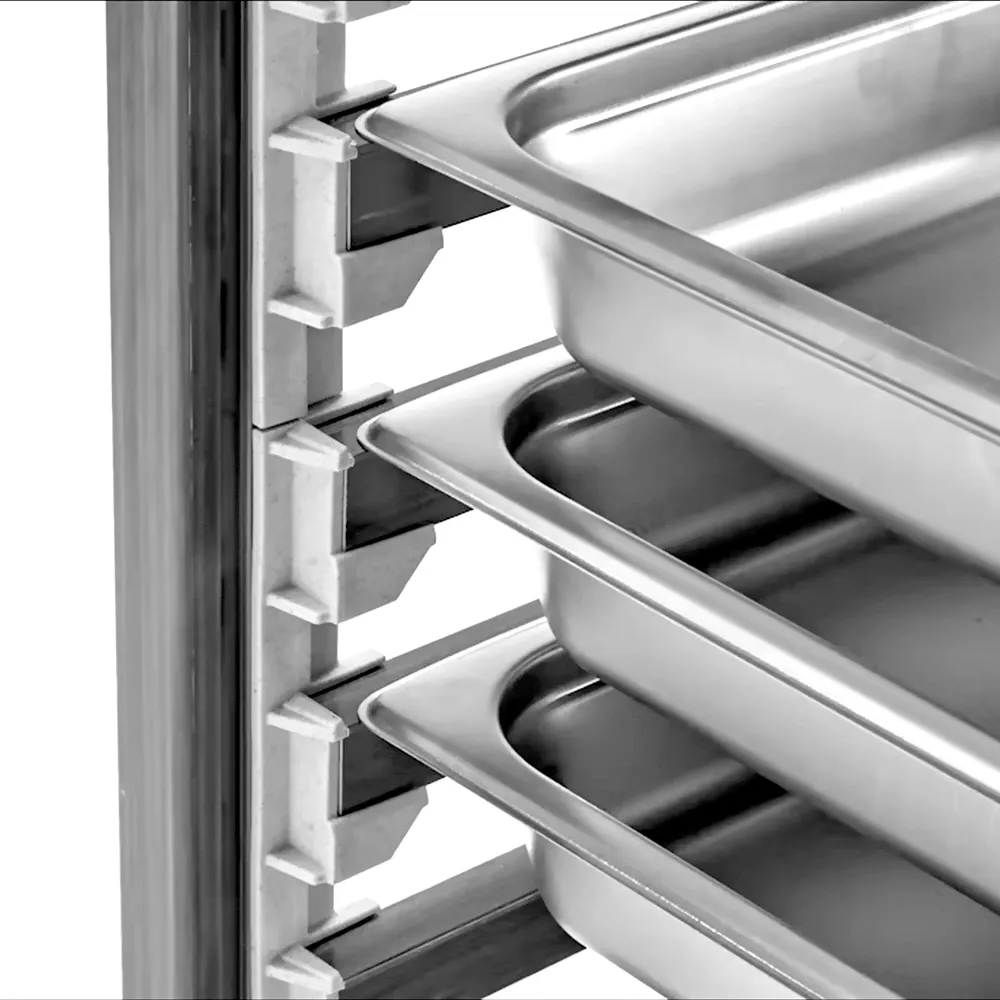 CAMBRO | Количка CAMSHELVING® за 18x GN 1/1