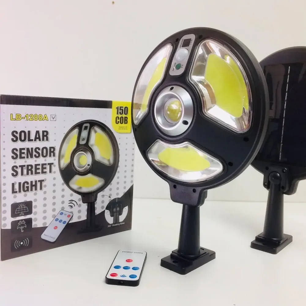 Захранвана със слънчева енергия COB 150 LED лампа