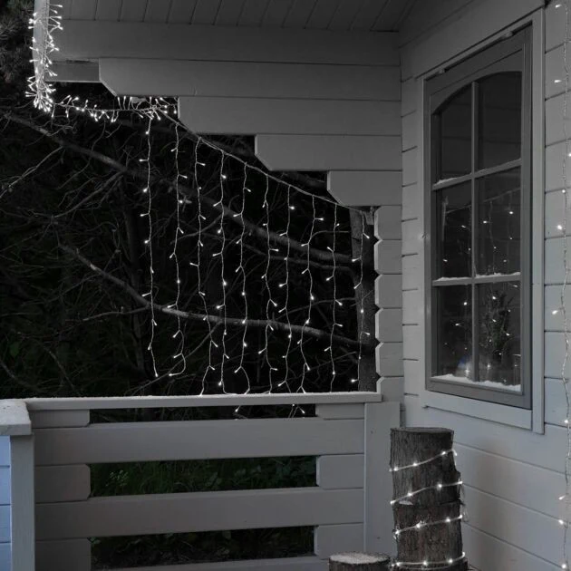 Коледна инсталация, тип завеса, IP44, 840 светодиода, студено бяло, със светкавица, трансформатор, свързващ се, включен 5...
