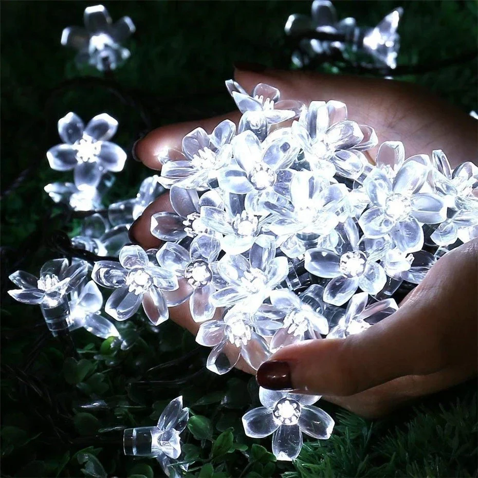 Коледна инсталация, 6,5 метра, 30 LED крушки с цвят на череша, за външна употреба със слънчево зареждане, готина