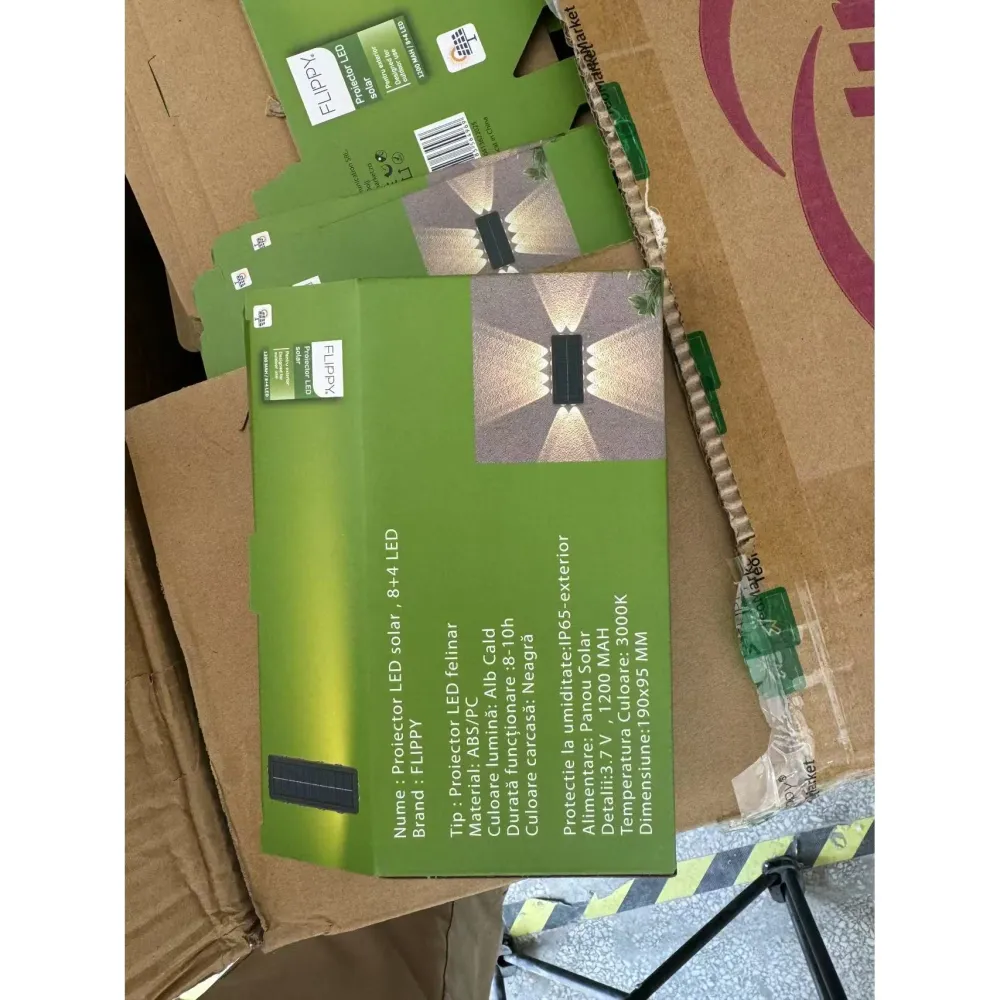 Соларна лампа, 8+4 LED, топла светлина, изработена от ABS+PC, IP65