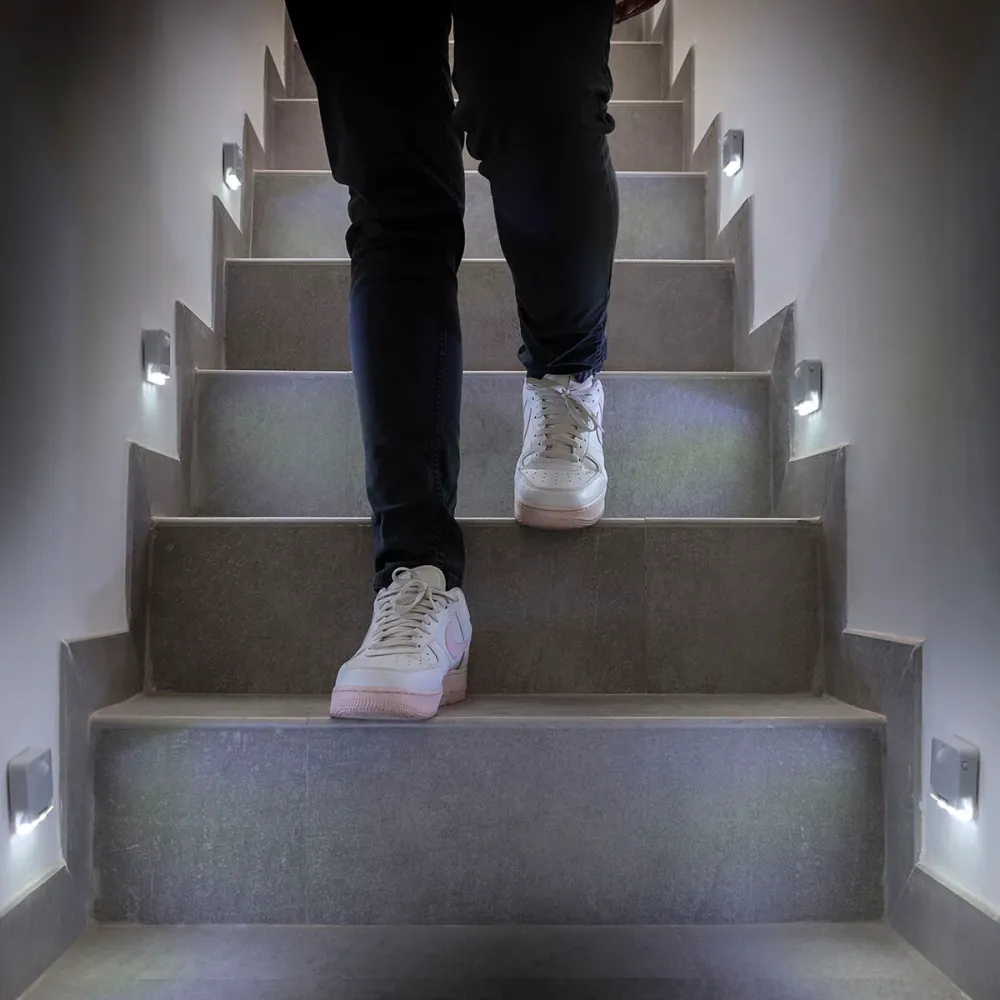 LED лампи със сензор за движение Lumtoo – Безжично осветление за дом и офис (2 броя)