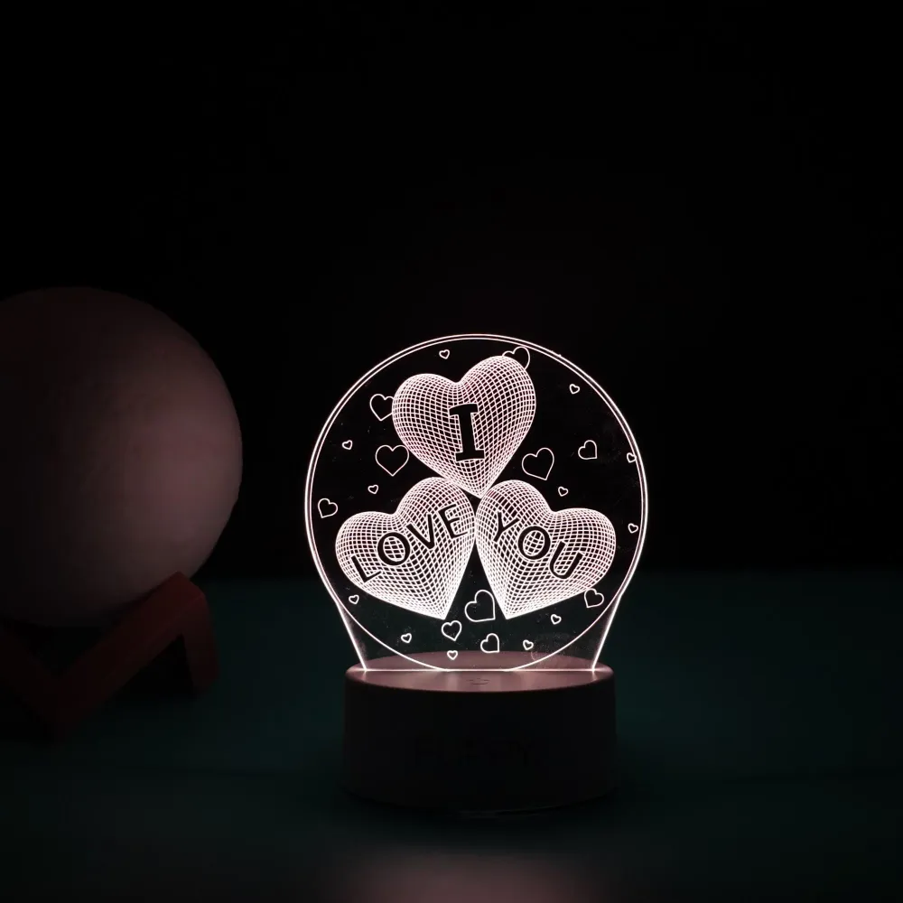 Декоративна LED лампа, 3D, с текст "Обичам те", два режима на захранване USB и батерии, височина 20 см, изработена от акри...