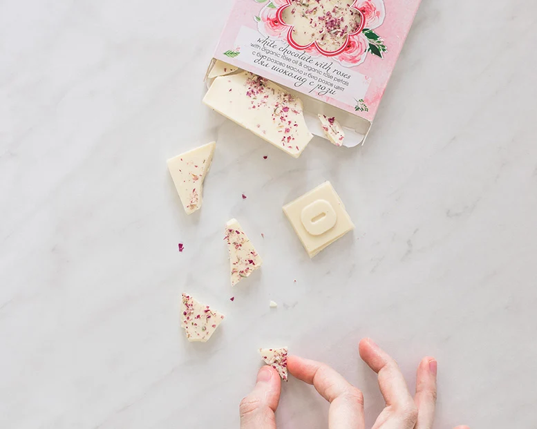Rosey's Mark Бял шоколад с рози 52гр