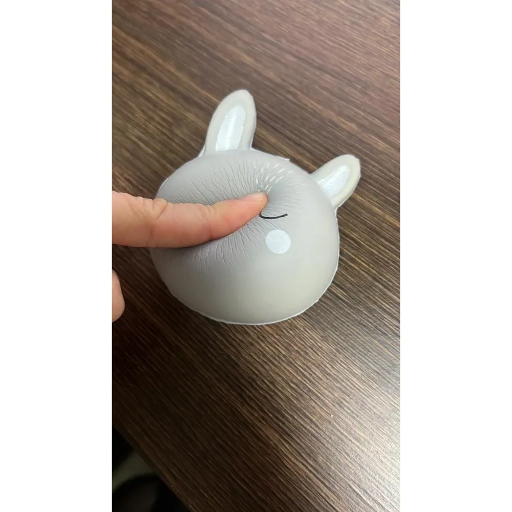 Модел на играчка котка Squish