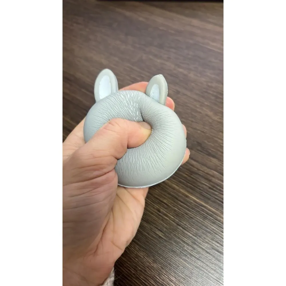 Модел на играчка котка Squish