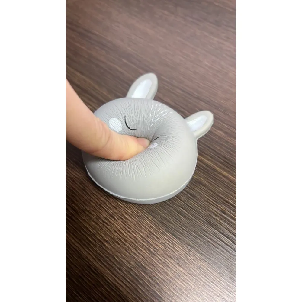 Модел на играчка котка Squish